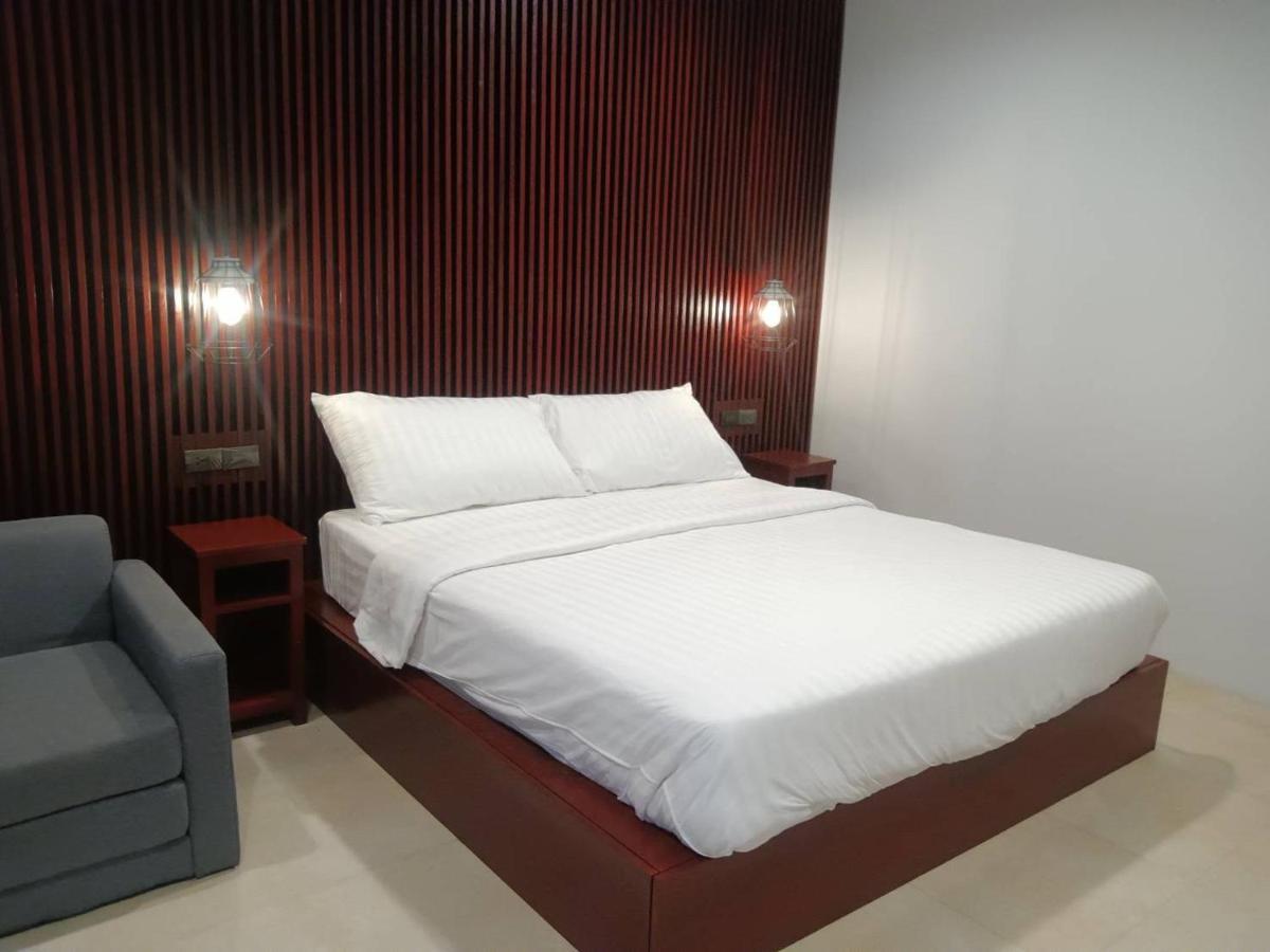 Beach House By Rose Massage หาดในทอน ภายนอก รูปภาพ