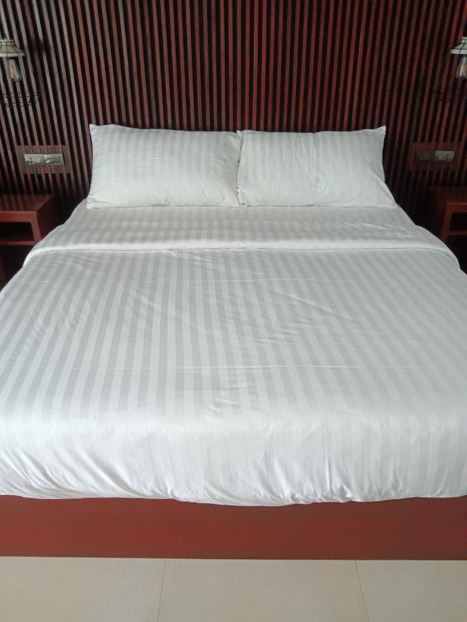 Beach House By Rose Massage หาดในทอน ภายนอก รูปภาพ