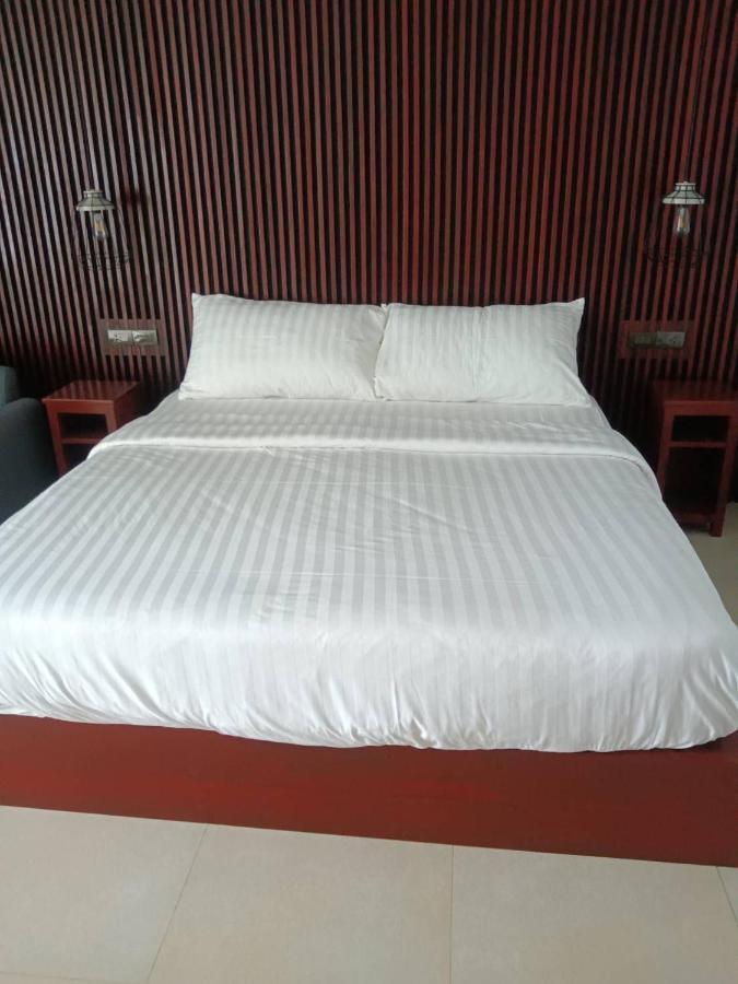 Beach House By Rose Massage หาดในทอน ภายนอก รูปภาพ
