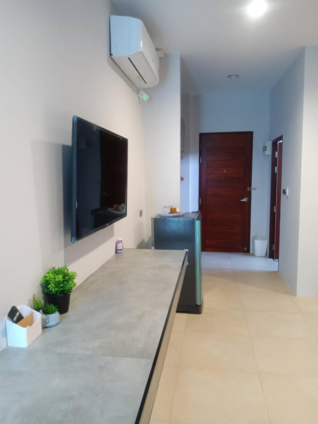 Beach House By Rose Massage หาดในทอน ภายนอก รูปภาพ