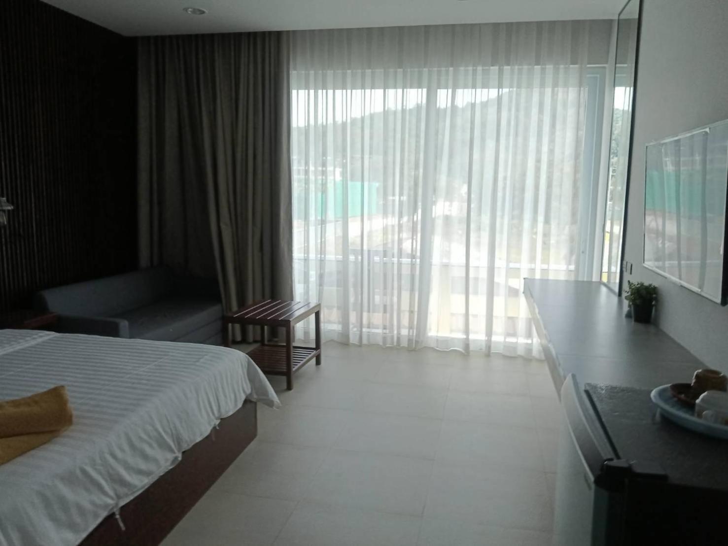 Beach House By Rose Massage หาดในทอน ภายนอก รูปภาพ