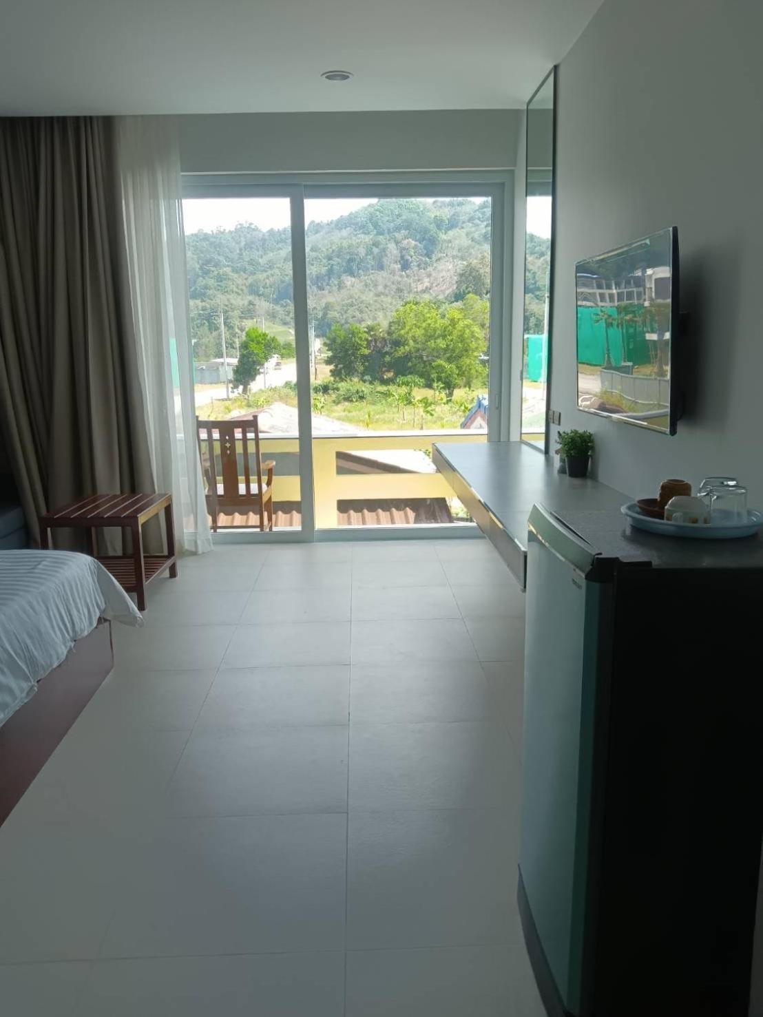 Beach House By Rose Massage หาดในทอน ภายนอก รูปภาพ