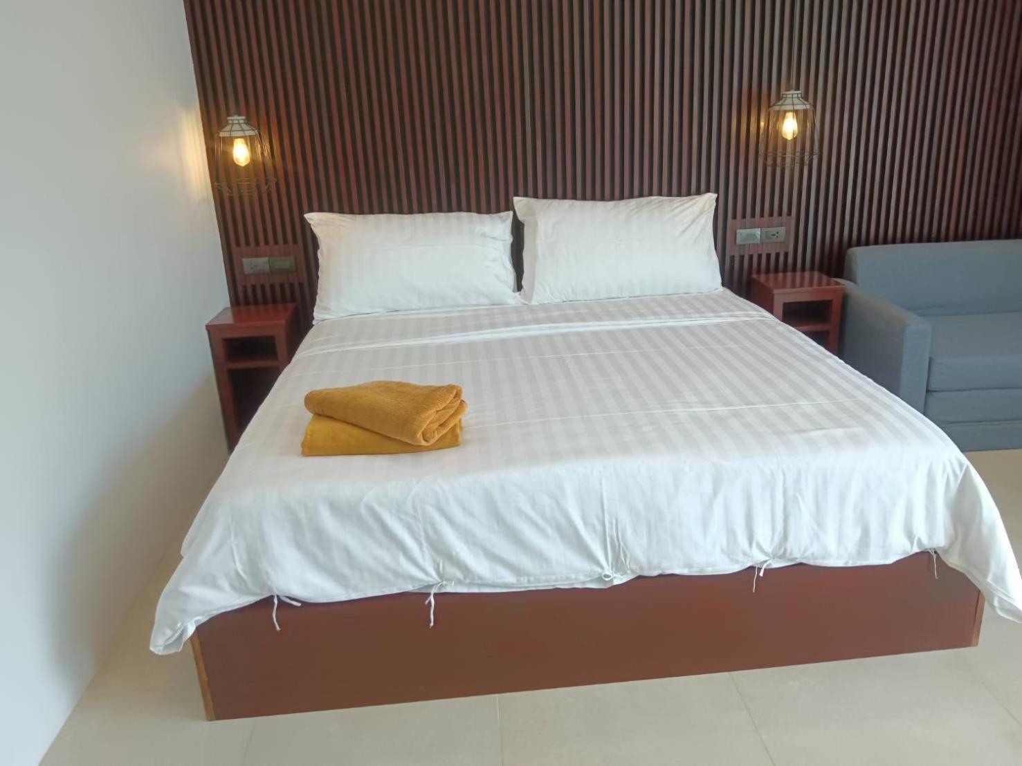 Beach House By Rose Massage หาดในทอน ภายนอก รูปภาพ